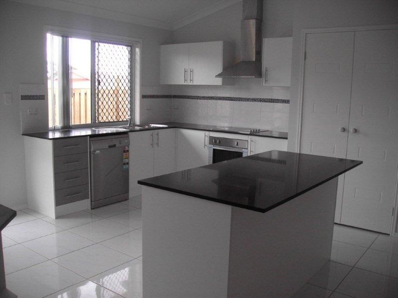 3 Daly Place, Redland Bay QLD 4165