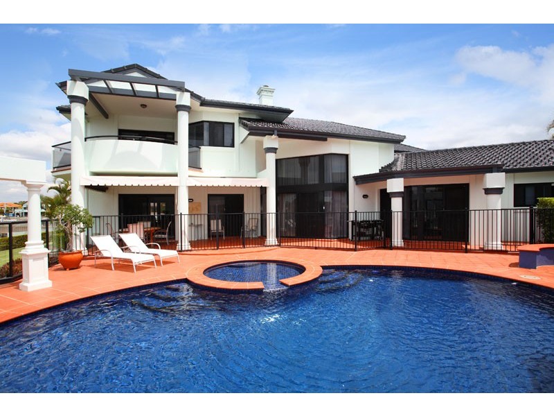 1 Mainroyal Court, Raby Bay QLD 4163