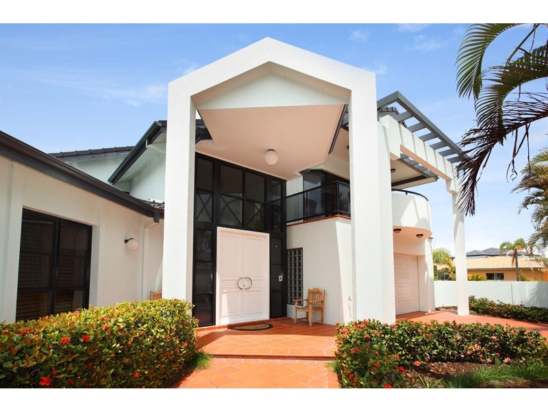 1 Mainroyal Court, Raby Bay QLD 4163