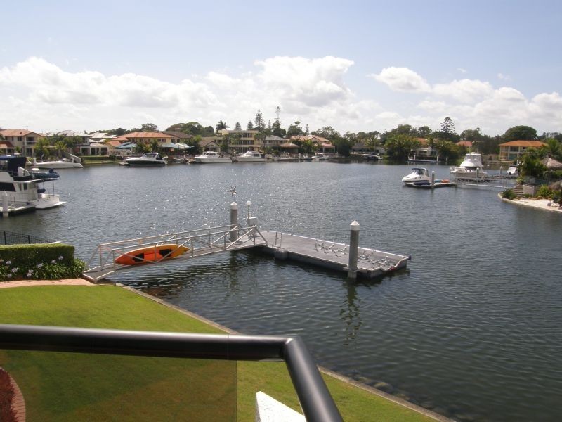 1 Mainroyal Court, Raby Bay QLD 4163