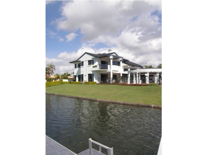 1 Mainroyal Court, Raby Bay QLD 4163