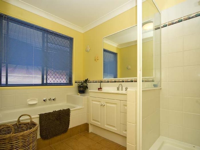 6 Orangegrove Court, Birkdale QLD 4159