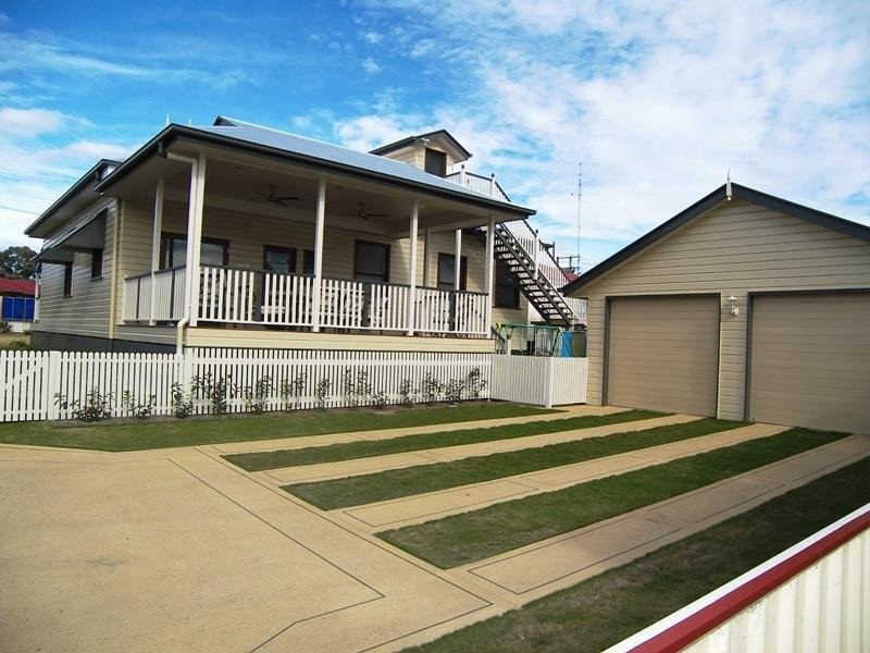 45 Locke St, Warwick QLD 4370