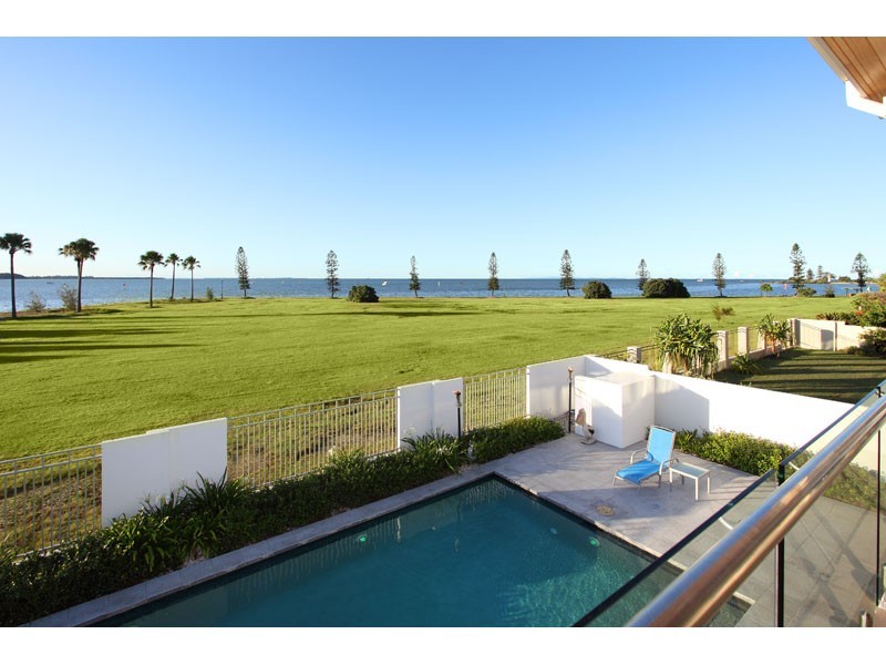 41 Raby Bay Boulevard, Raby Bay QLD 4163