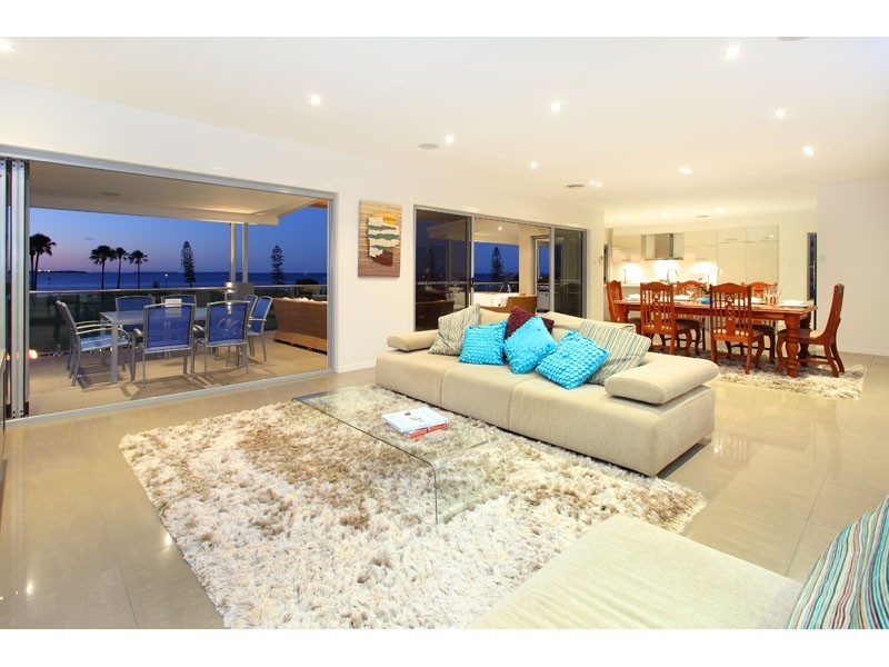 41 Raby Bay Boulevard, Raby Bay QLD 4163