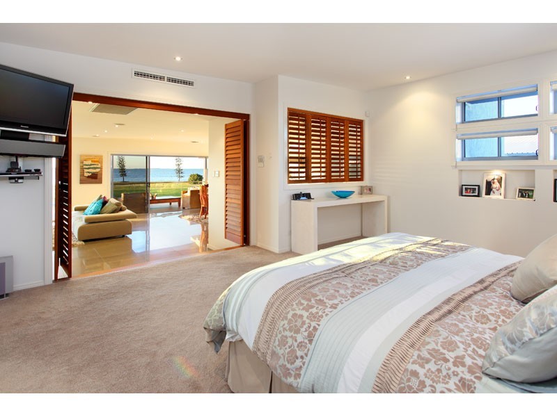 41 Raby Bay Boulevard, Raby Bay QLD 4163