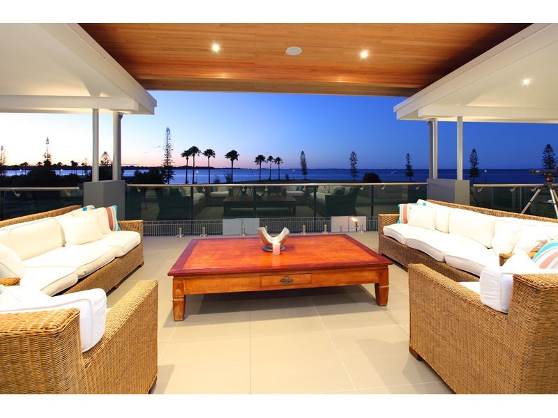 41 Raby Bay Boulevard, Raby Bay QLD 4163