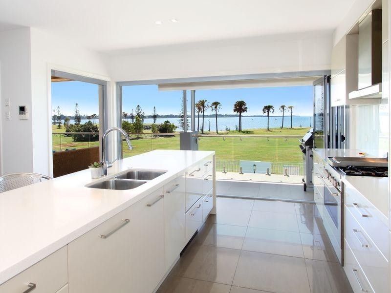 41 Raby Bay Boulevard, Raby Bay QLD 4163