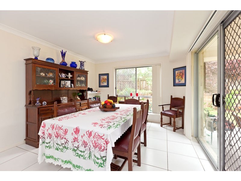 5 Whitsunday Place, Redland Bay QLD 4165