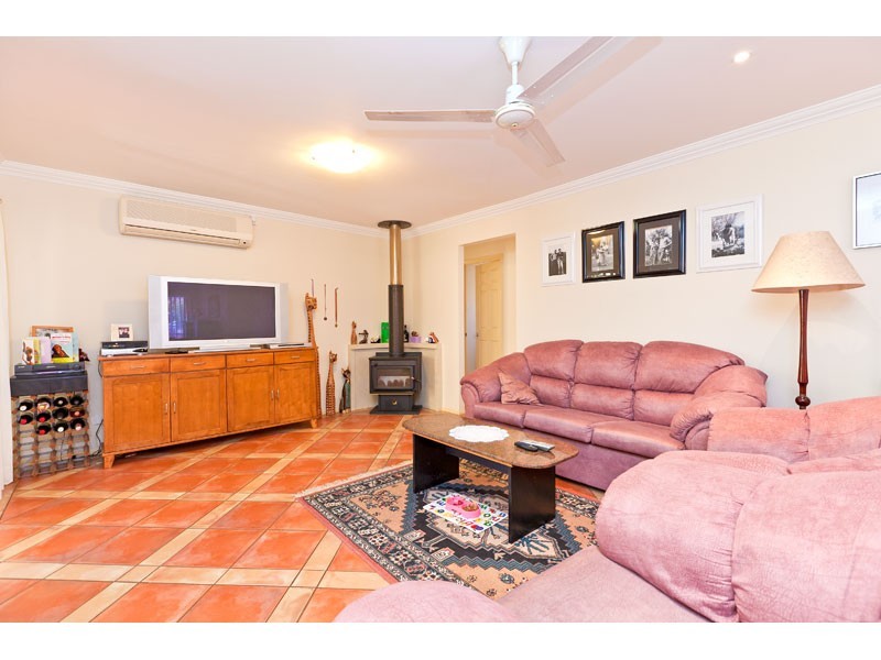 18  Excelsia Crt, Capalaba QLD 4157