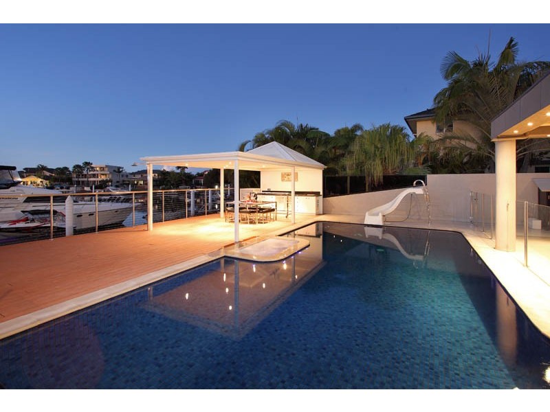 8 Sommersea drive, Raby Bay QLD 4163