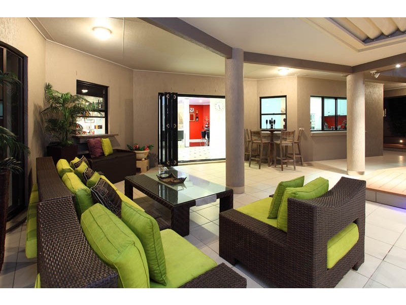 8 Sommersea drive, Raby Bay QLD 4163