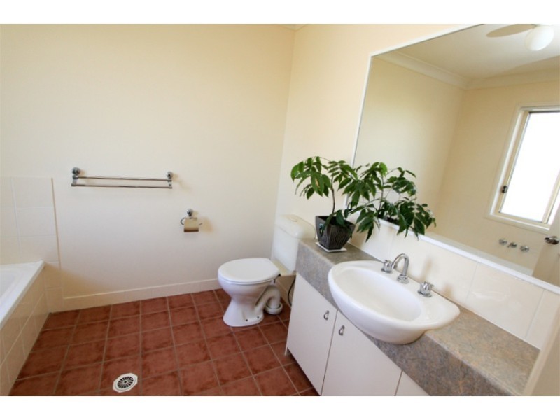33/81 Network Dr, Wynnum West QLD 4178