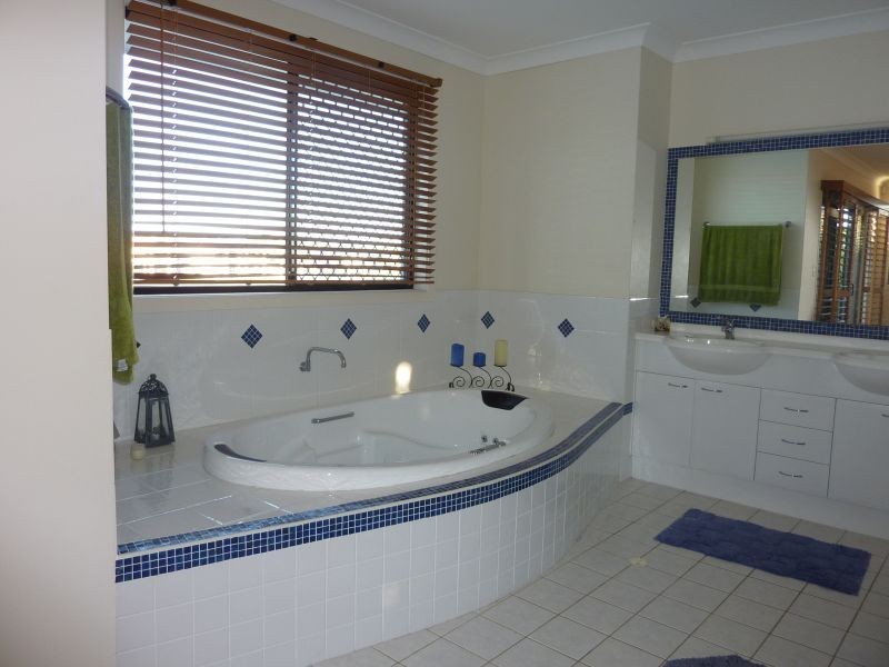 43 Allan Day Drive, Wellington Point QLD 4160