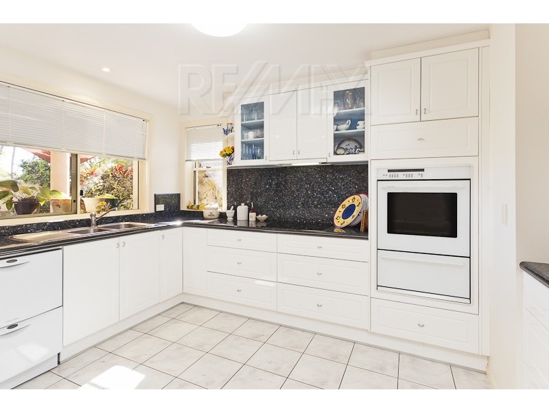 37 Piermont Place, Raby Bay QLD 4163