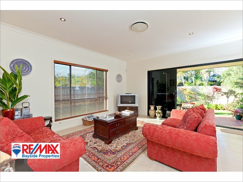6 Tudar Place, Thornlands QLD 4164