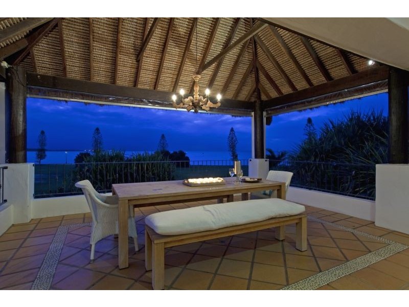 33 Raby Bay Boulevard, Raby Bay QLD 4163