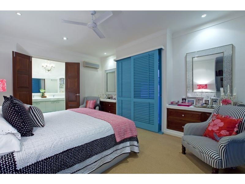 33 Raby Bay Boulevard, Raby Bay QLD 4163
