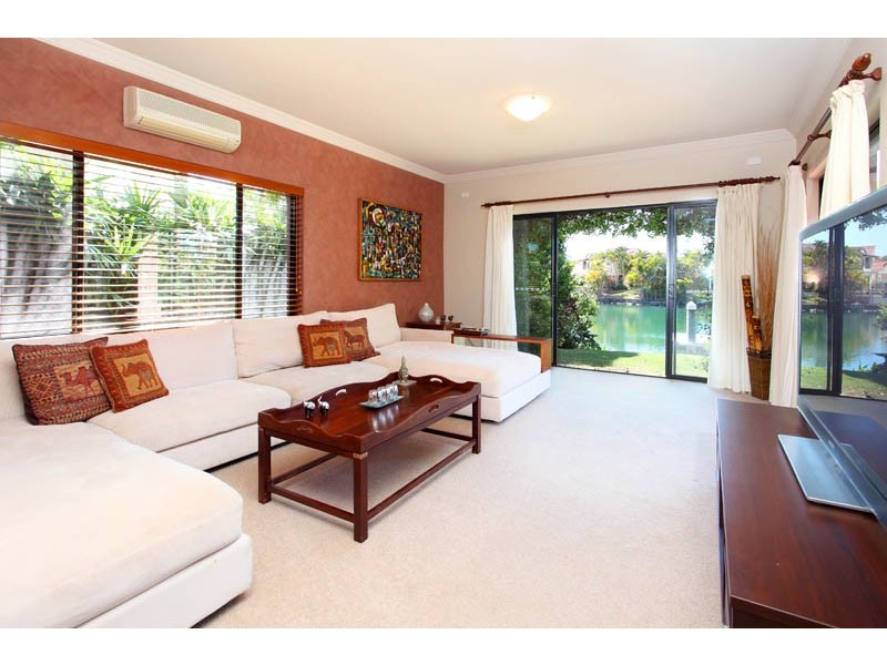 26 Mainroyal Court, Raby Bay QLD 4163