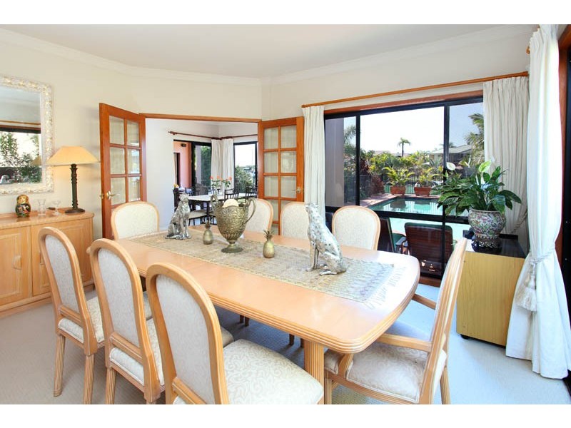 26 Mainroyal Court, Raby Bay QLD 4163