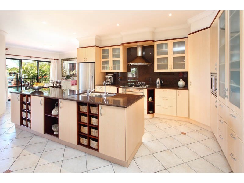 26 Mainroyal Court, Raby Bay QLD 4163