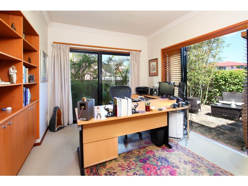 26 Mainroyal Court, Raby Bay QLD 4163