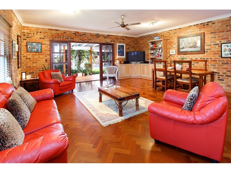 6 SEAHAVEN COURT, Raby Bay QLD 4163