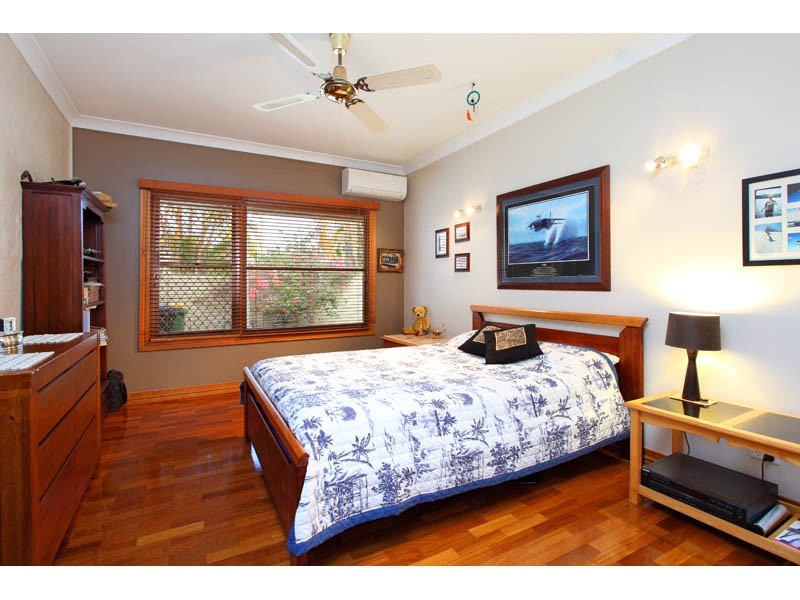 6 SEAHAVEN COURT, Raby Bay QLD 4163