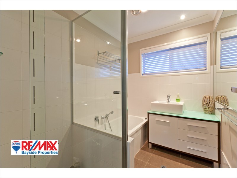 16 Hansen Ct, Ormiston QLD 4160