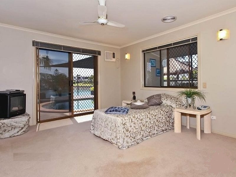 6 BOLLARD COURT, Raby Bay QLD 4163