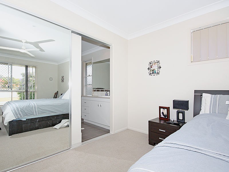 2 Lamb close, Victoria Point QLD 4165