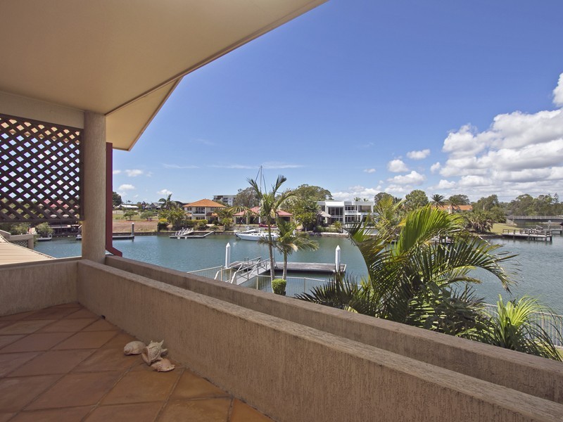 24 MAINROYAL CRT, Raby Bay QLD 4163