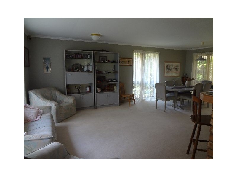 302 bloomfield, Cleveland QLD 4163