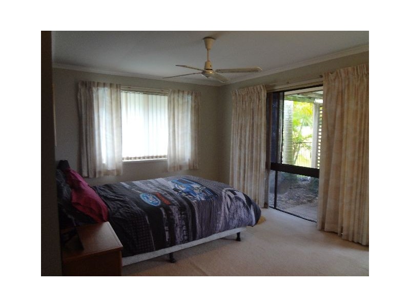 302 bloomfield, Cleveland QLD 4163