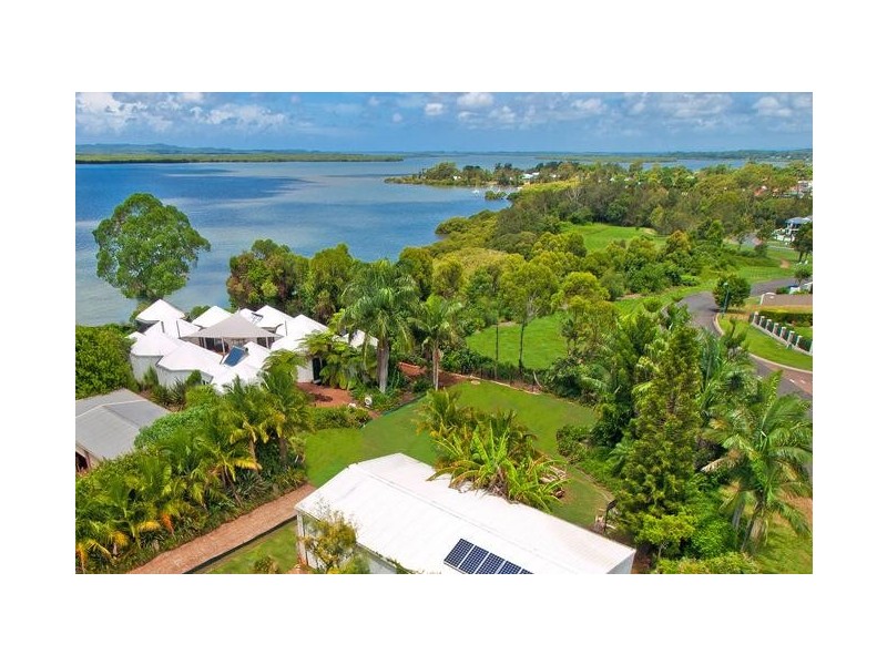 28 WILSONS ESPLANADE, Redland Bay QLD 4165