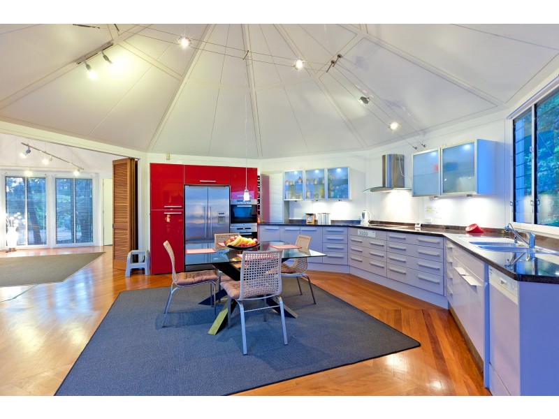 28 WILSONS ESPLANADE, Redland Bay QLD 4165
