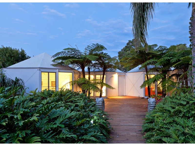 28 WILSONS ESPLANADE, Redland Bay QLD 4165
