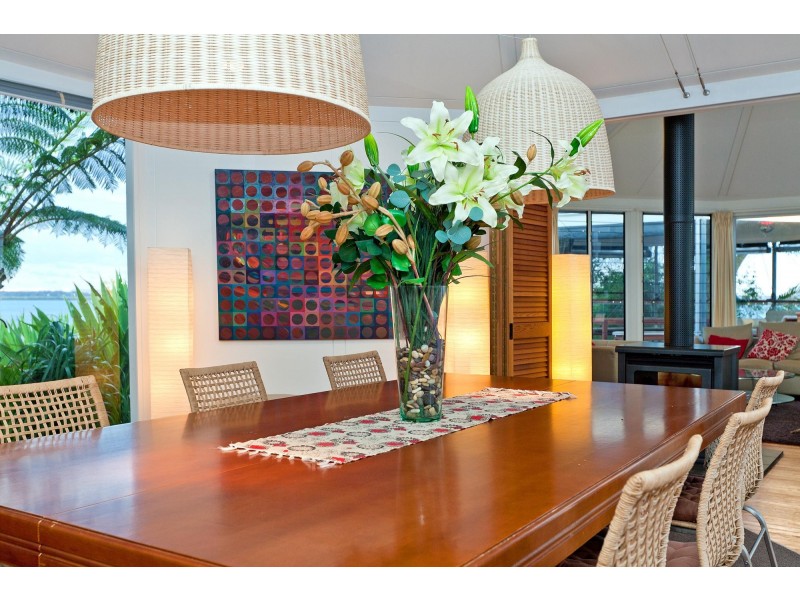 28 WILSONS ESPLANADE, Redland Bay QLD 4165