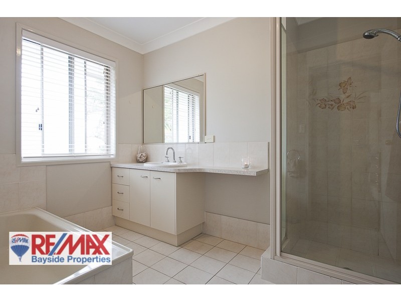 16 Spurs Drive, Wellington Point QLD 4160