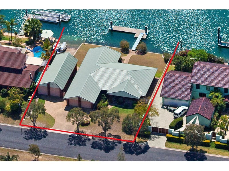 14 Bowsprit Parade, Raby Bay QLD 4163