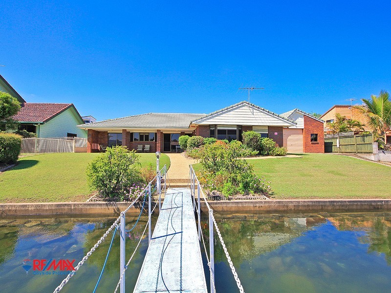 14 Bowsprit Parade, Raby Bay QLD 4163