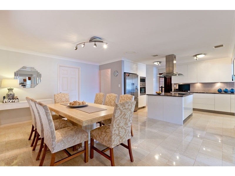 19 Captains Court, Raby Bay QLD 4163