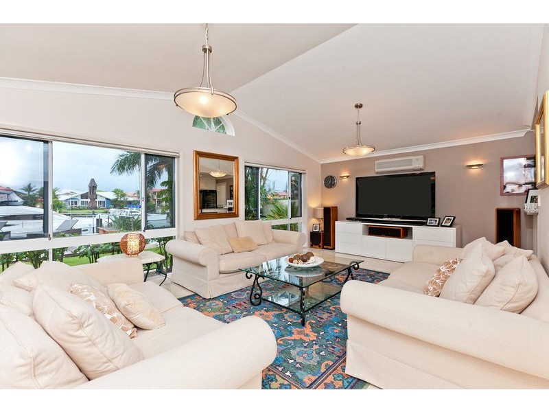 19 Captains Court, Raby Bay QLD 4163