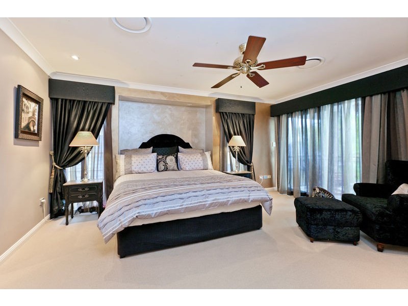 19 Captains Court, Raby Bay QLD 4163