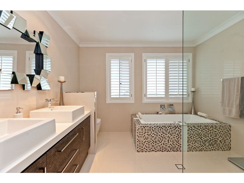 19 Captains Court, Raby Bay QLD 4163