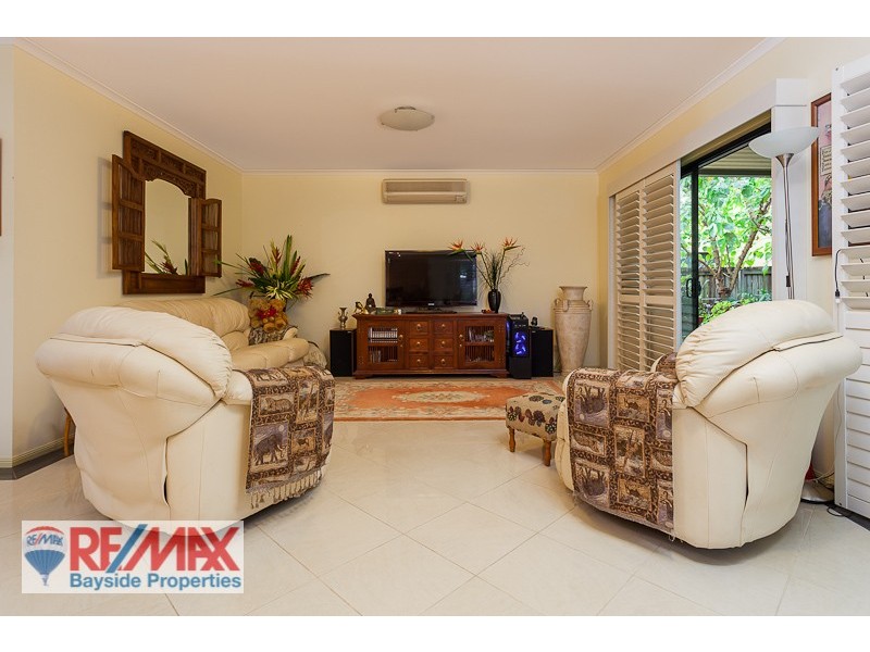 12 Blackthorne St, Ormiston QLD 4160