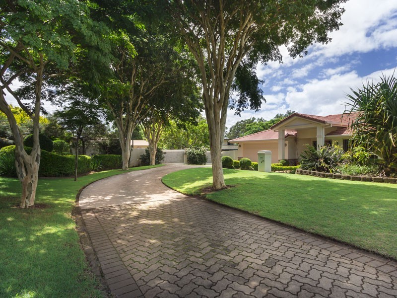 15 Lockitt Place, Ormiston QLD 4160