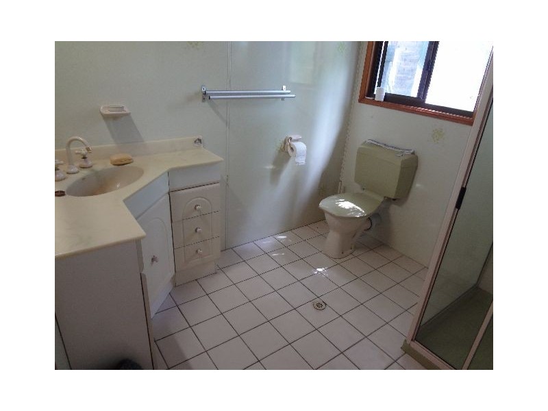 17 merinda, Point Lookout QLD 4183