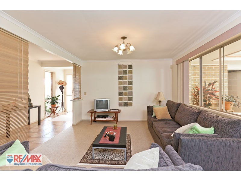 17 Macgregor Drive, Birkdale QLD 4159
