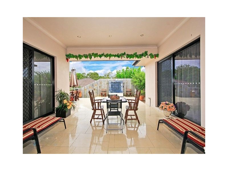 25 Caswell Cres, Redland Bay QLD 4165